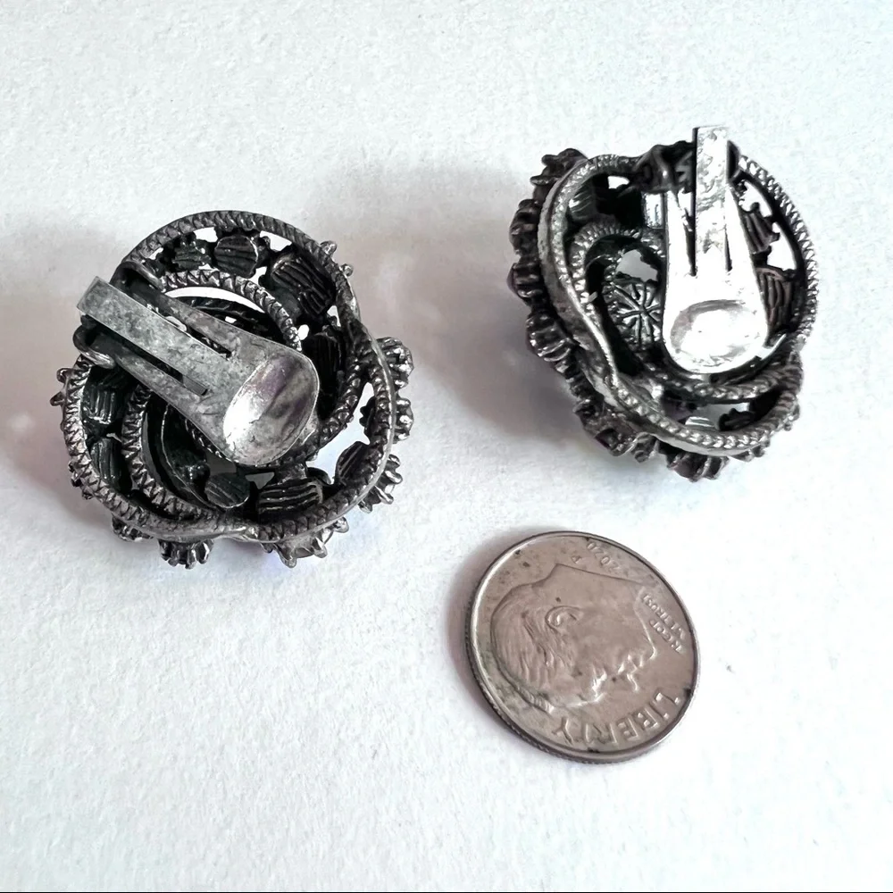 Vintage earrings dazzling